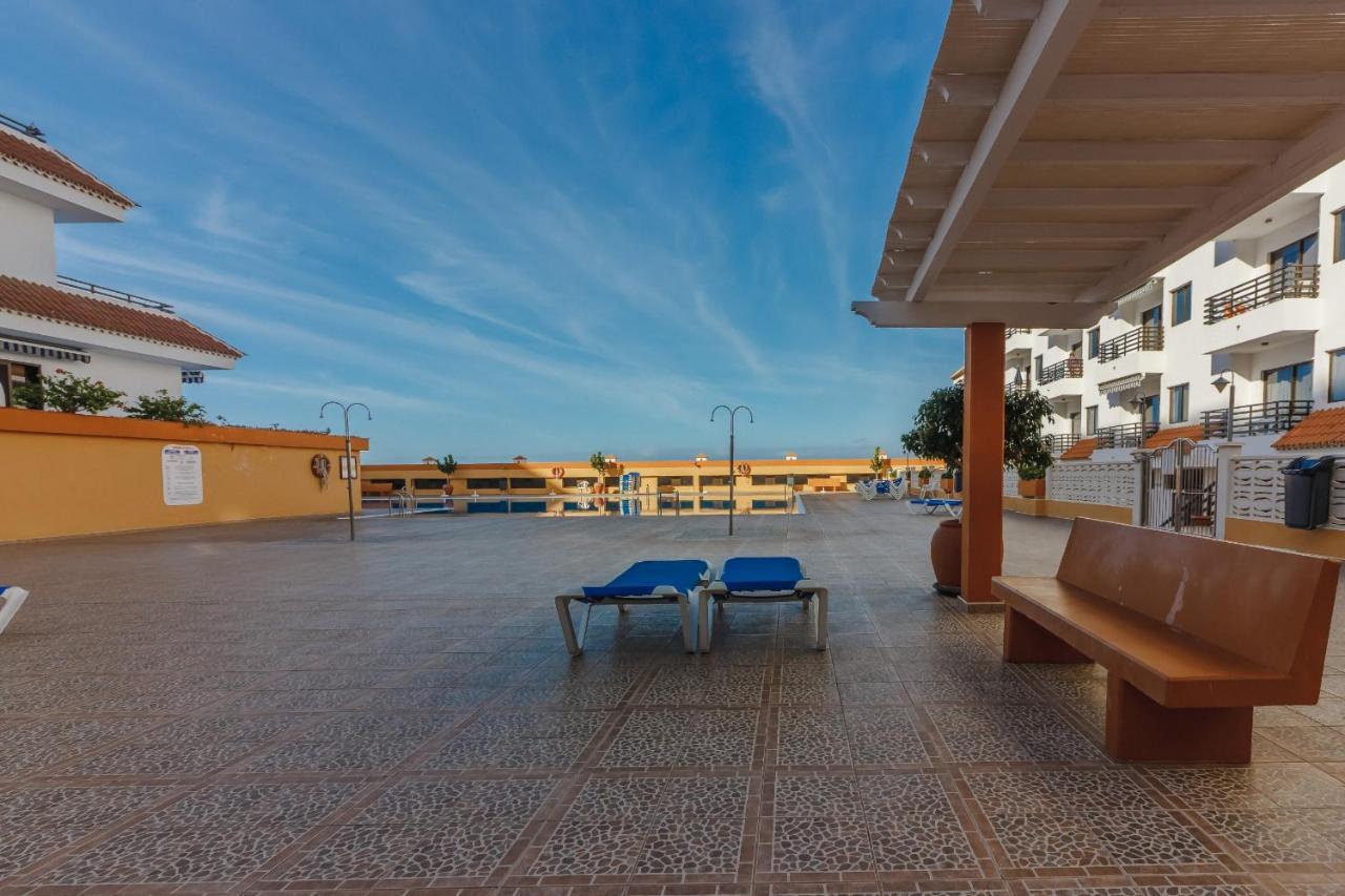 Seguro Spacious Apartment With Roomy Terrace Puerto de Santiago  Dış mekan fotoğraf